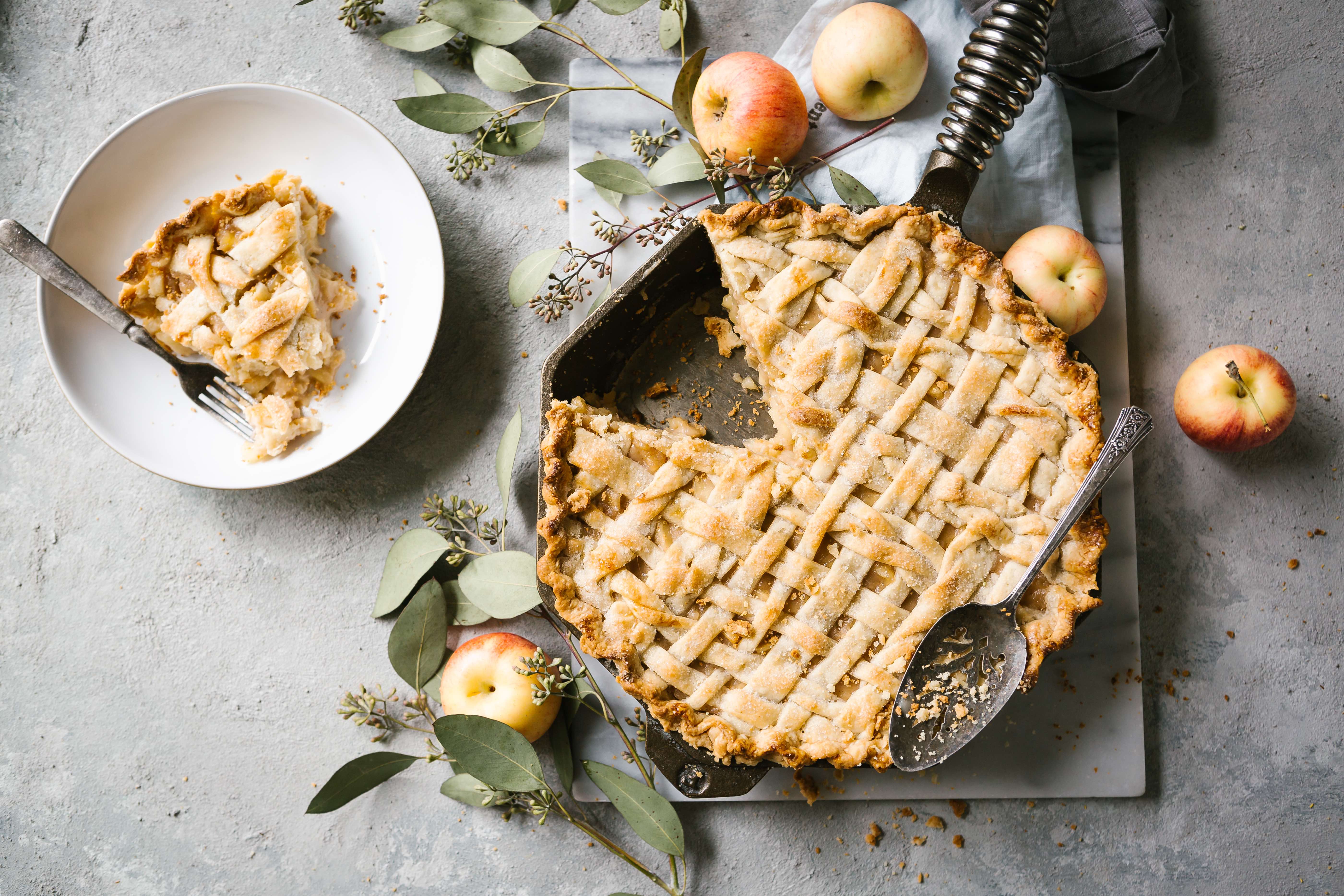 Buttermilk Skillet Apple Pie