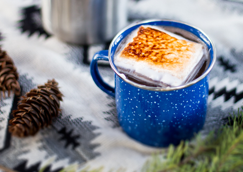 Hot Cocoa and Chill Tin Campfire Mug - Pretty Collected