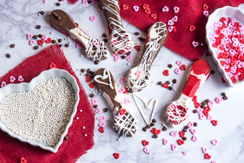 These Chocolate Candy Spoons Are Such a Cute Homemade Valentine’s Day Gift