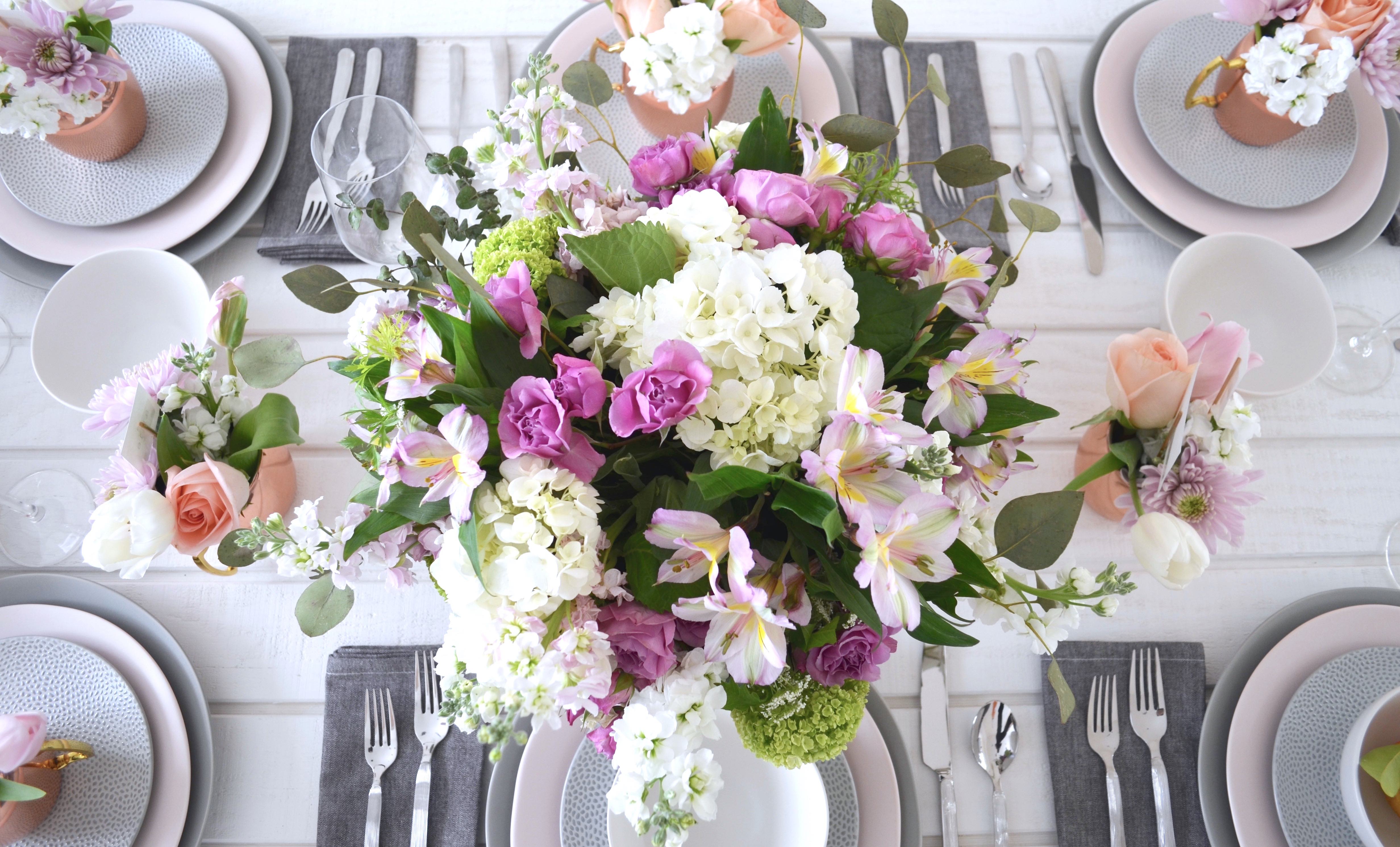 A Pretty in Pastel Mother’s Day Table