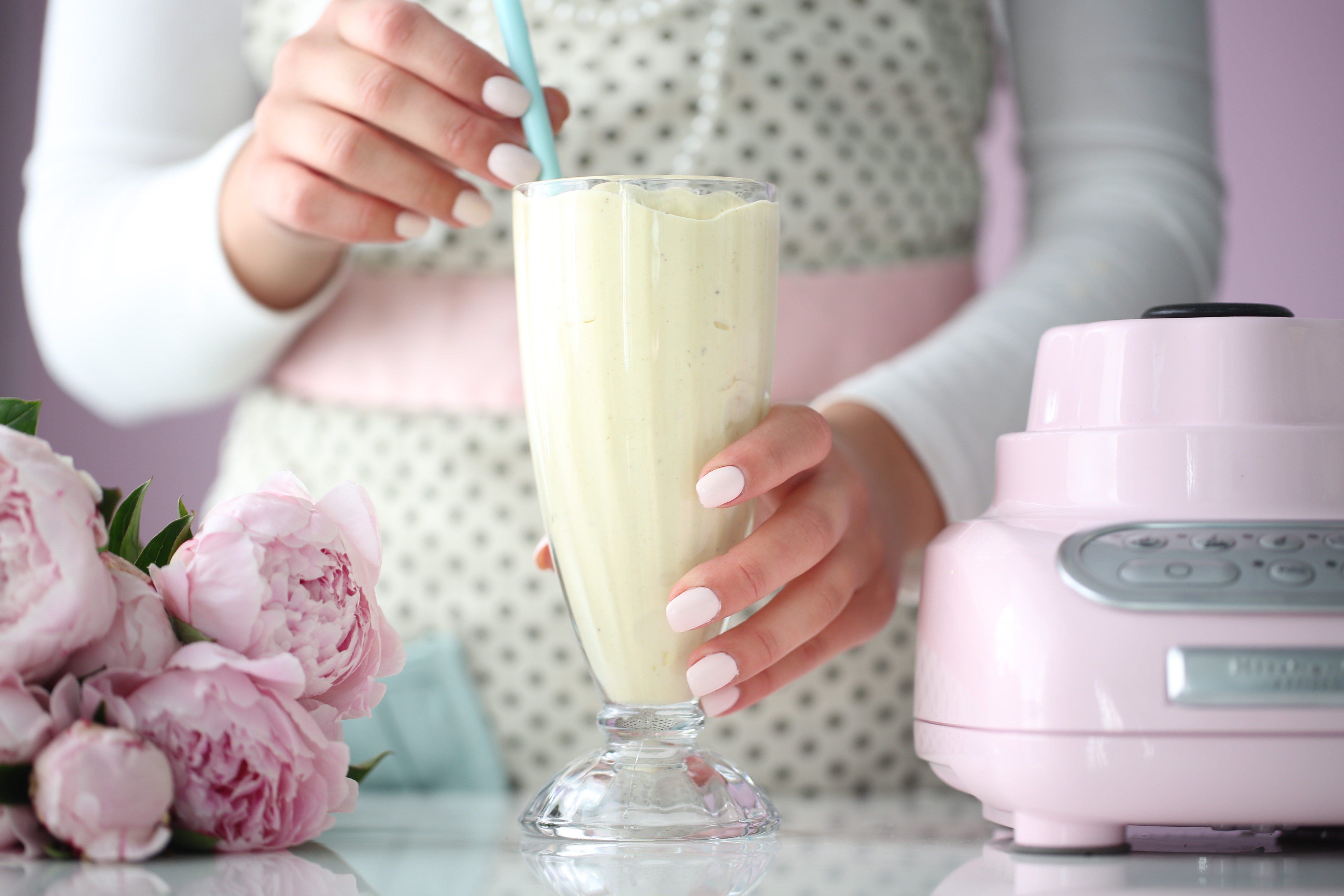 How to Make a Milkshake by Hand or in a Blender