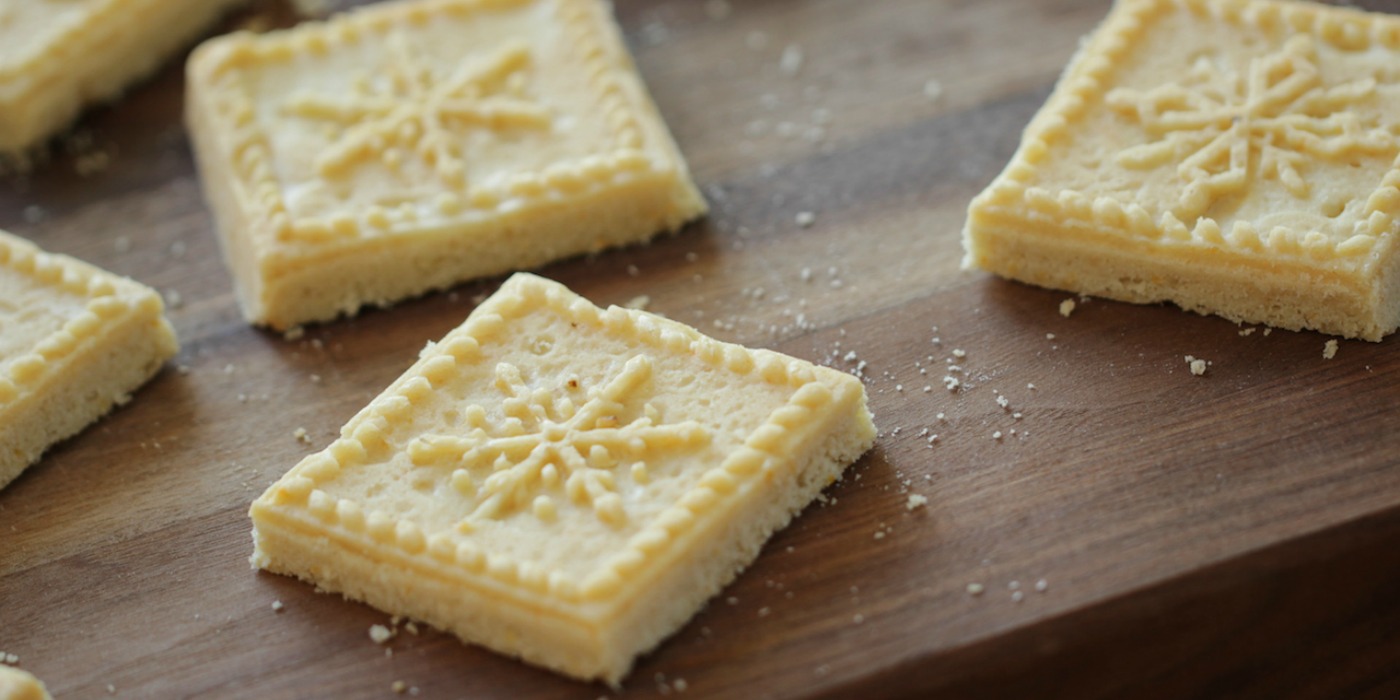 Holiday Shortbread Recipe - Entertaining with Beth