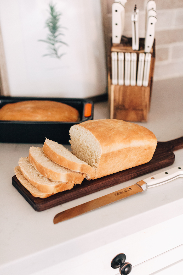 Making my First Loaf of Bread with my New Hamilton Beach Breadmaker 