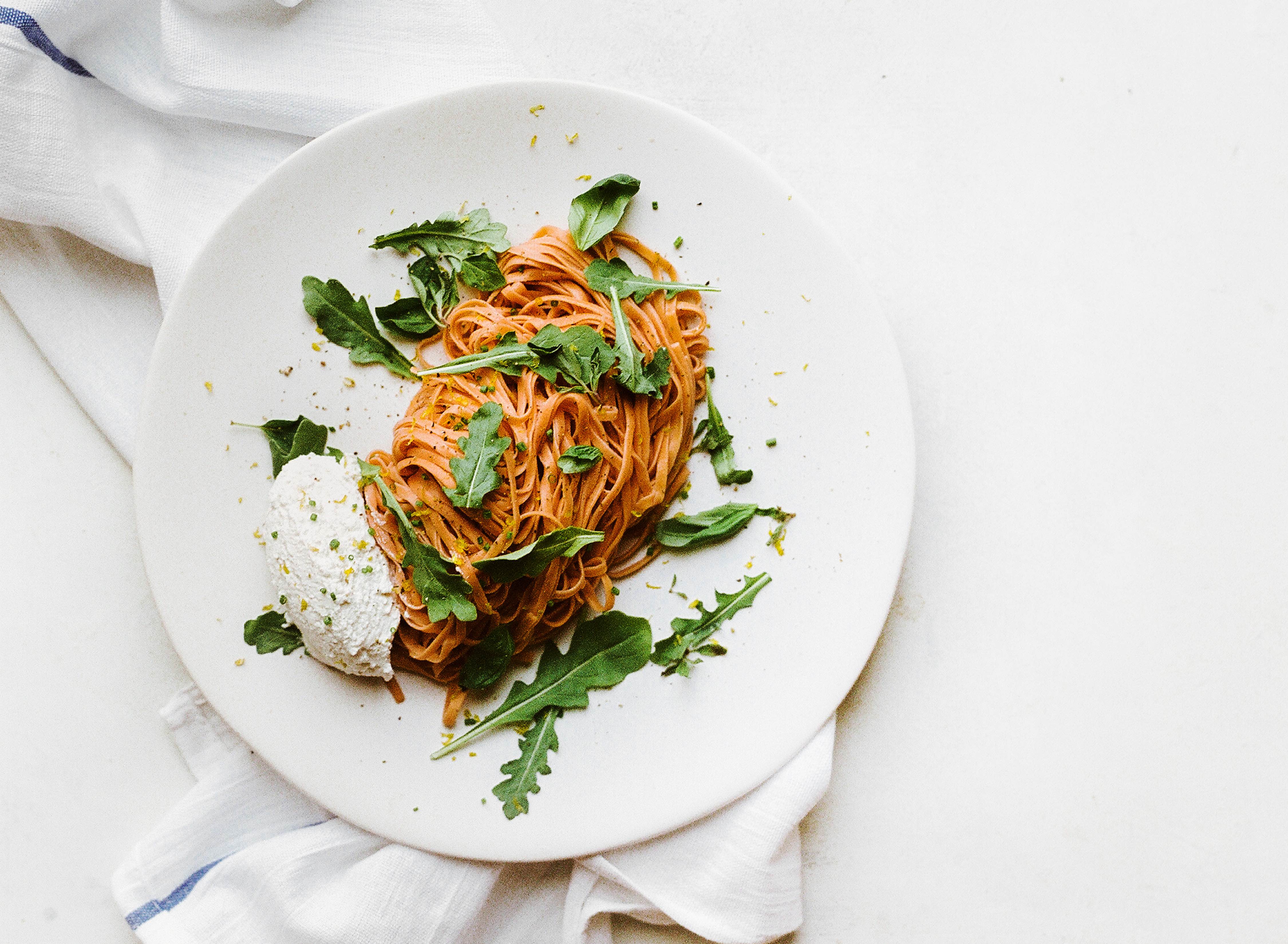 Tomato Noodle Pasta with Fresh Arugula and Ricotta Cheese