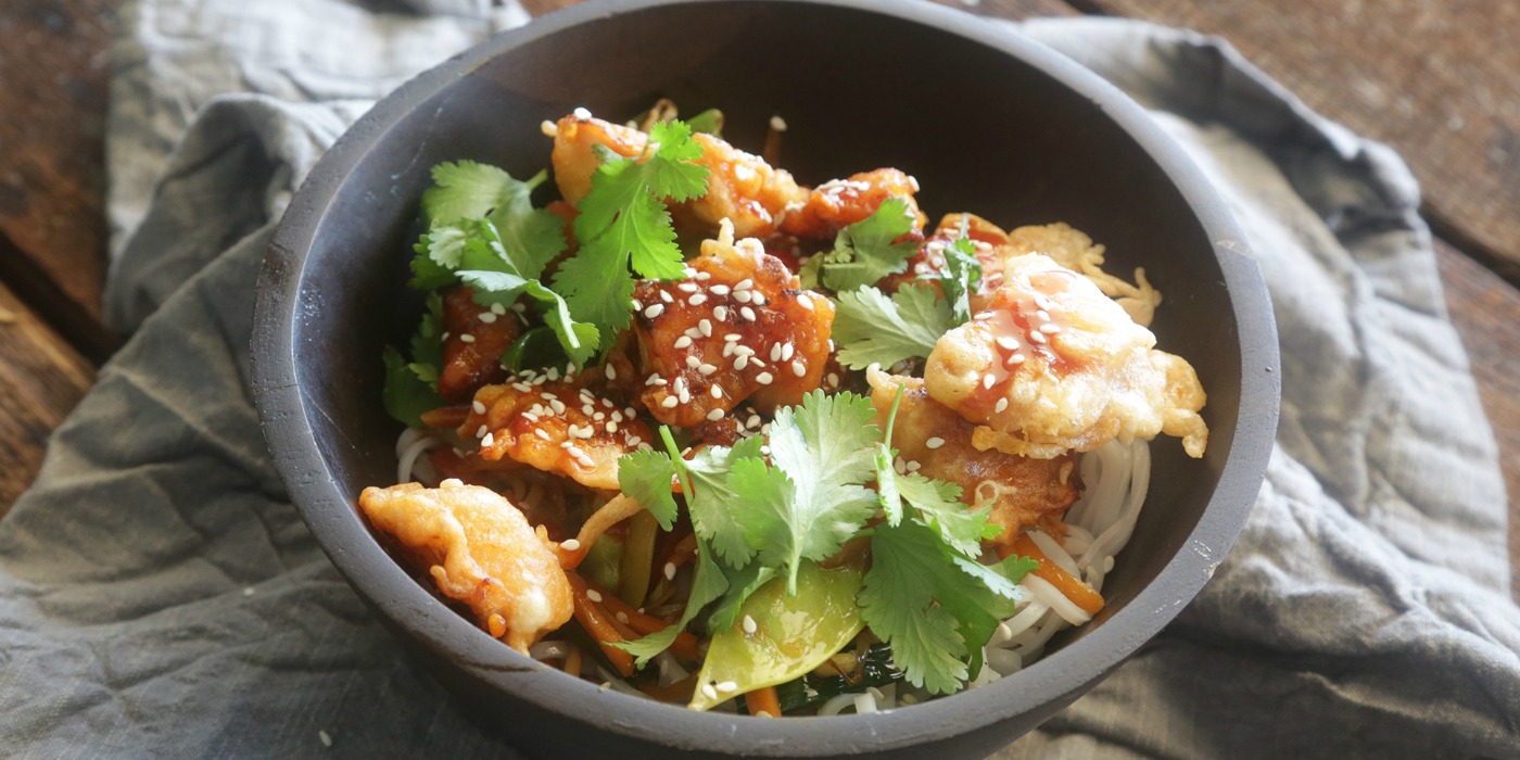 Korean Fried Chicken Bowl with Stir-Fry Vegetables