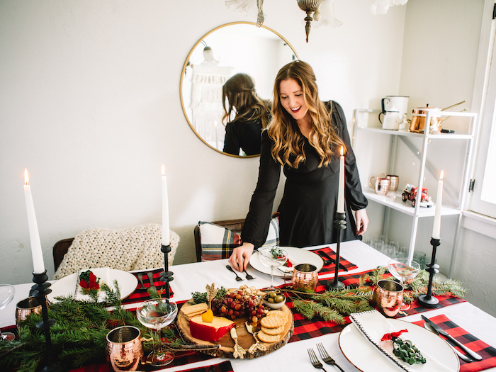 We’re Mad for This Plaid Holiday Tablescape