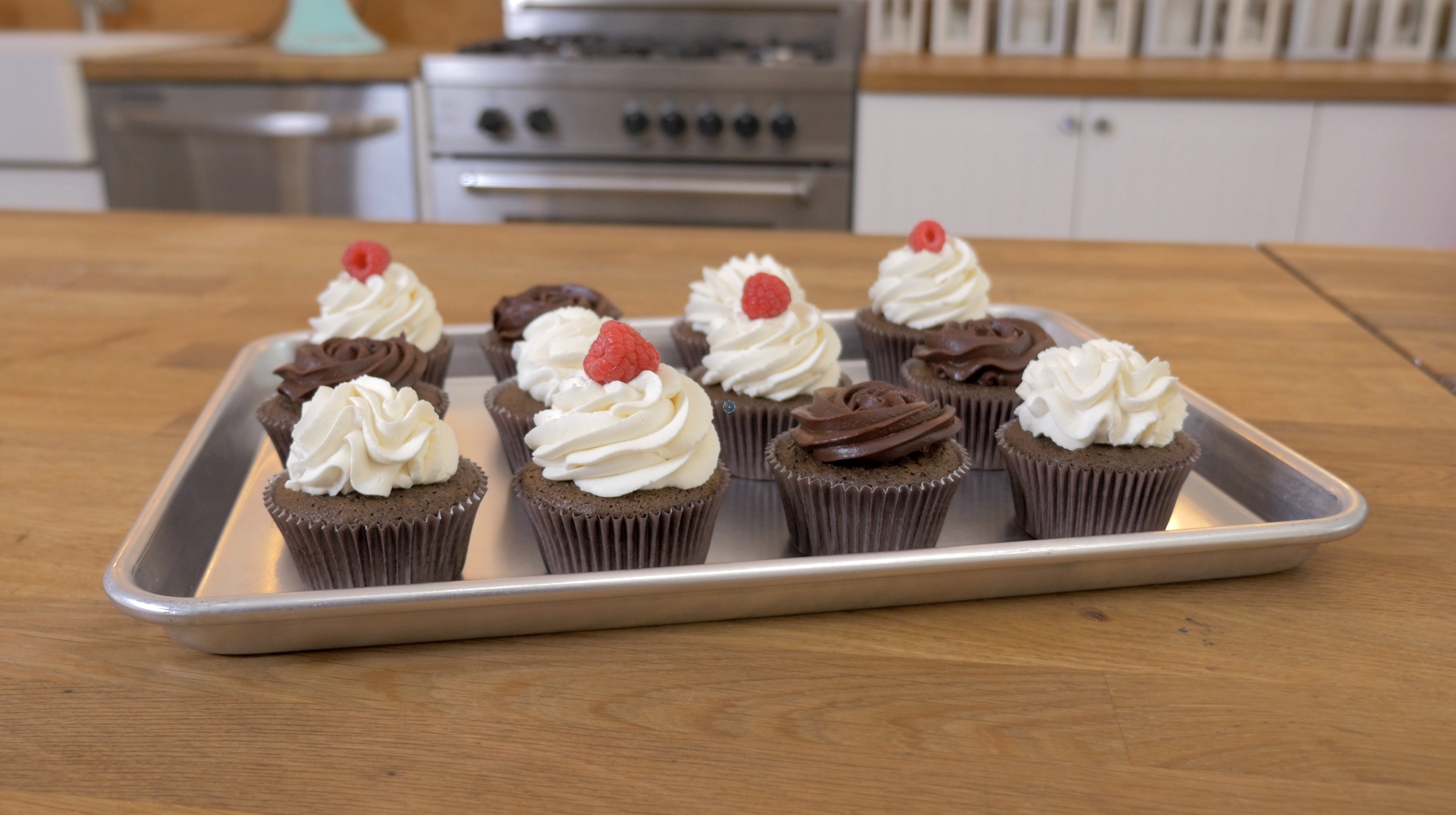 The Best Chocolate Cupcakes