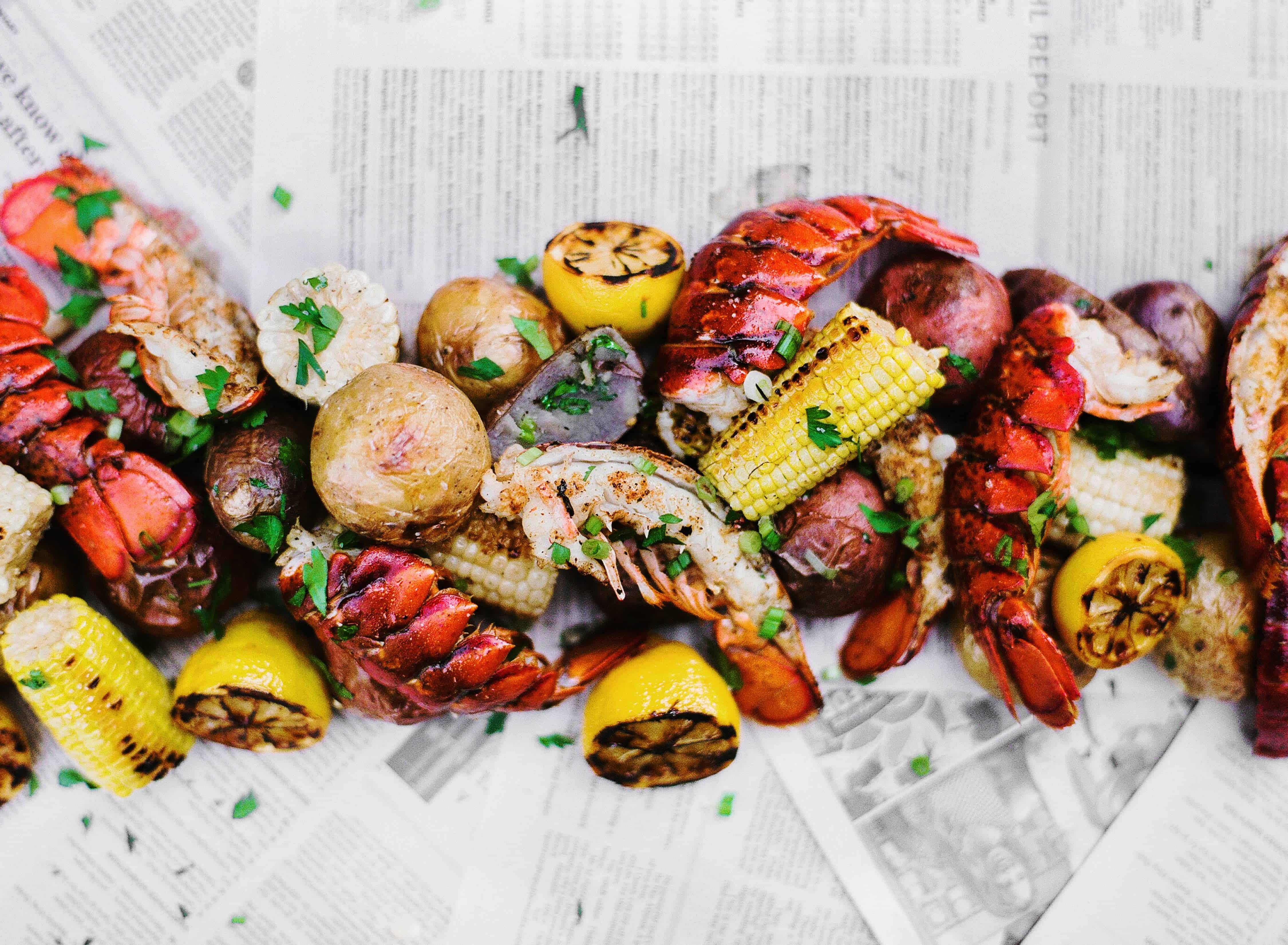 5 Steps to a Simple Summer Seafood Boil