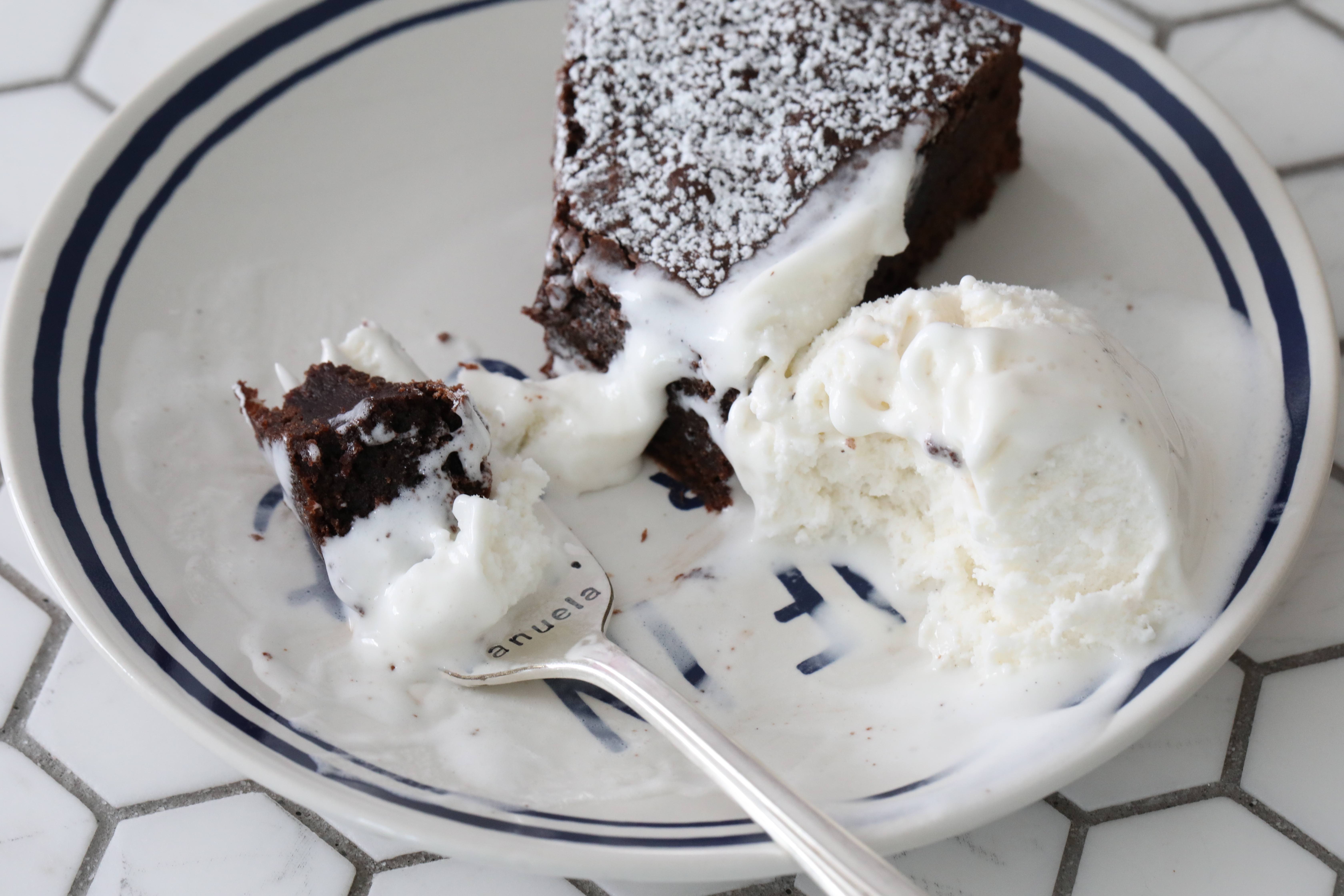 Kladdkaka- Swedish Sticky Chocolate Cake - Scandicuisine