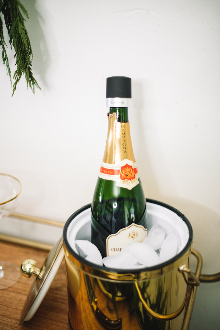 8 Amazing Gifts for Champagne Lovers