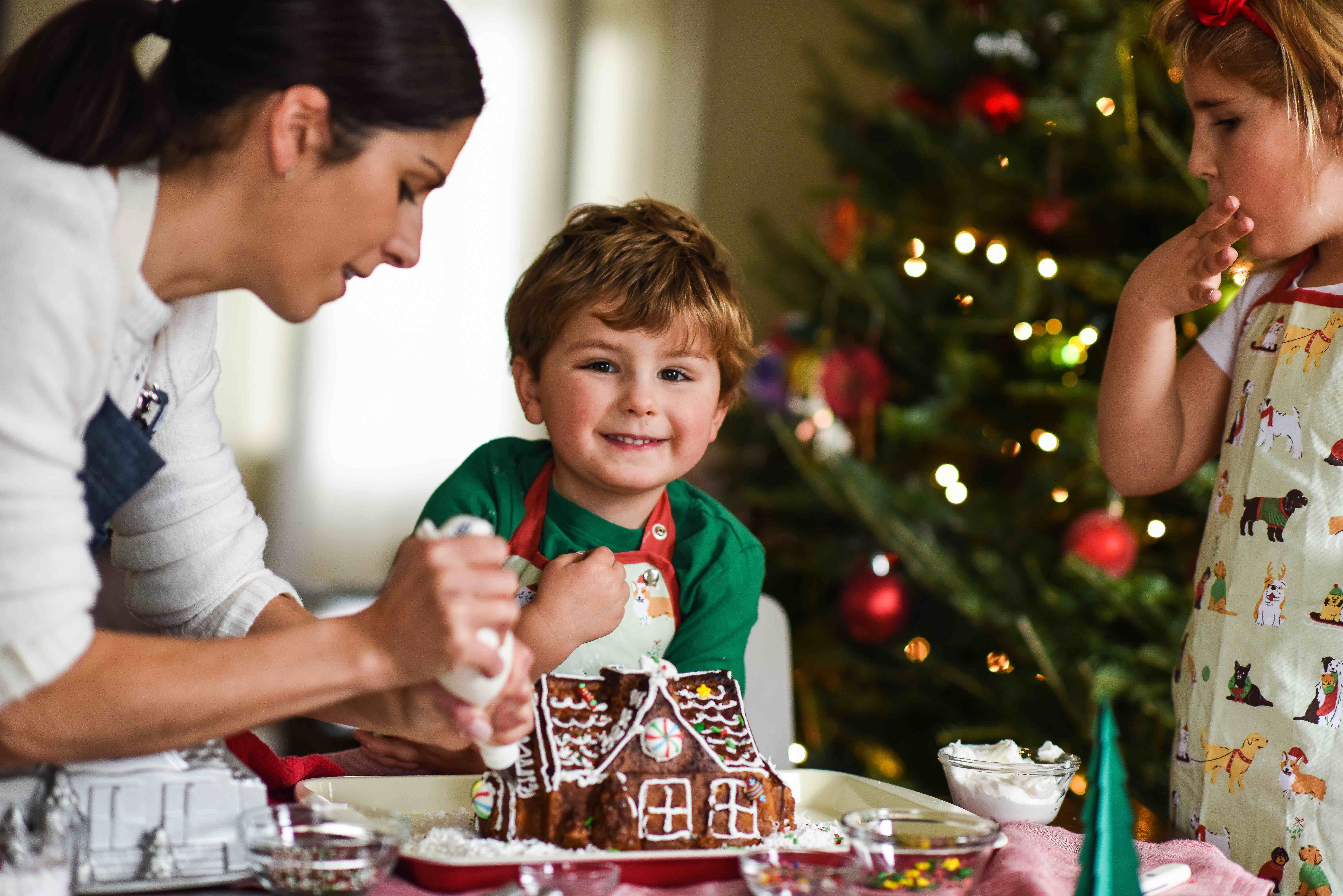 How to Make a Cozy Gingerbread House Bundt Cake - Eleanor Rose Home