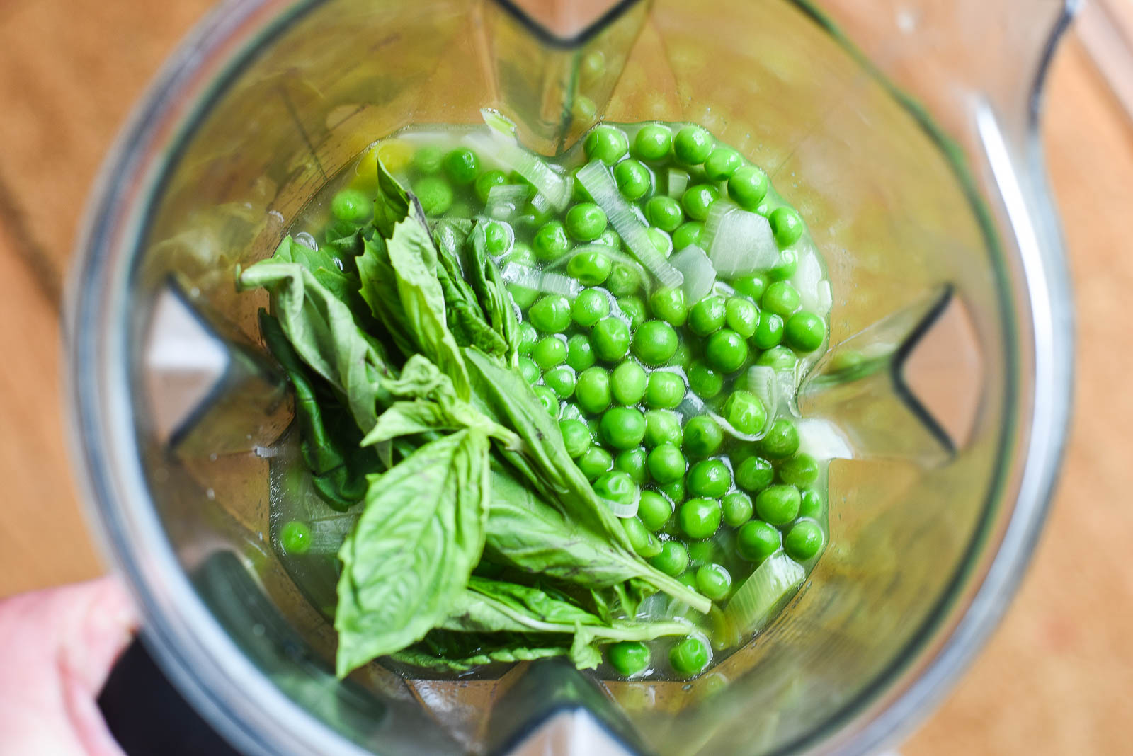 Spring Pea & Basil Soup