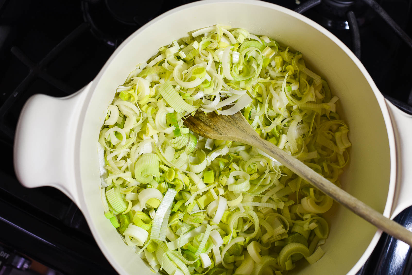 Spring Pea & Basil Soup