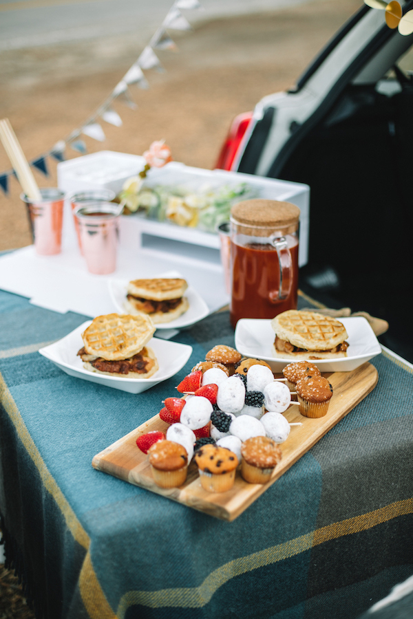 5 Essentials to Throw the Perfect Breakfast Tailgate