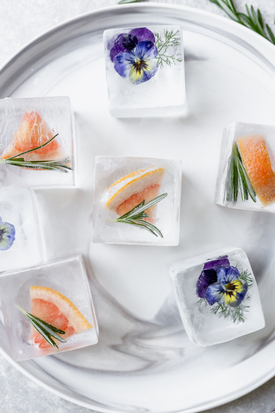 How to Make Perfectly Clear Floral Ice Cubes