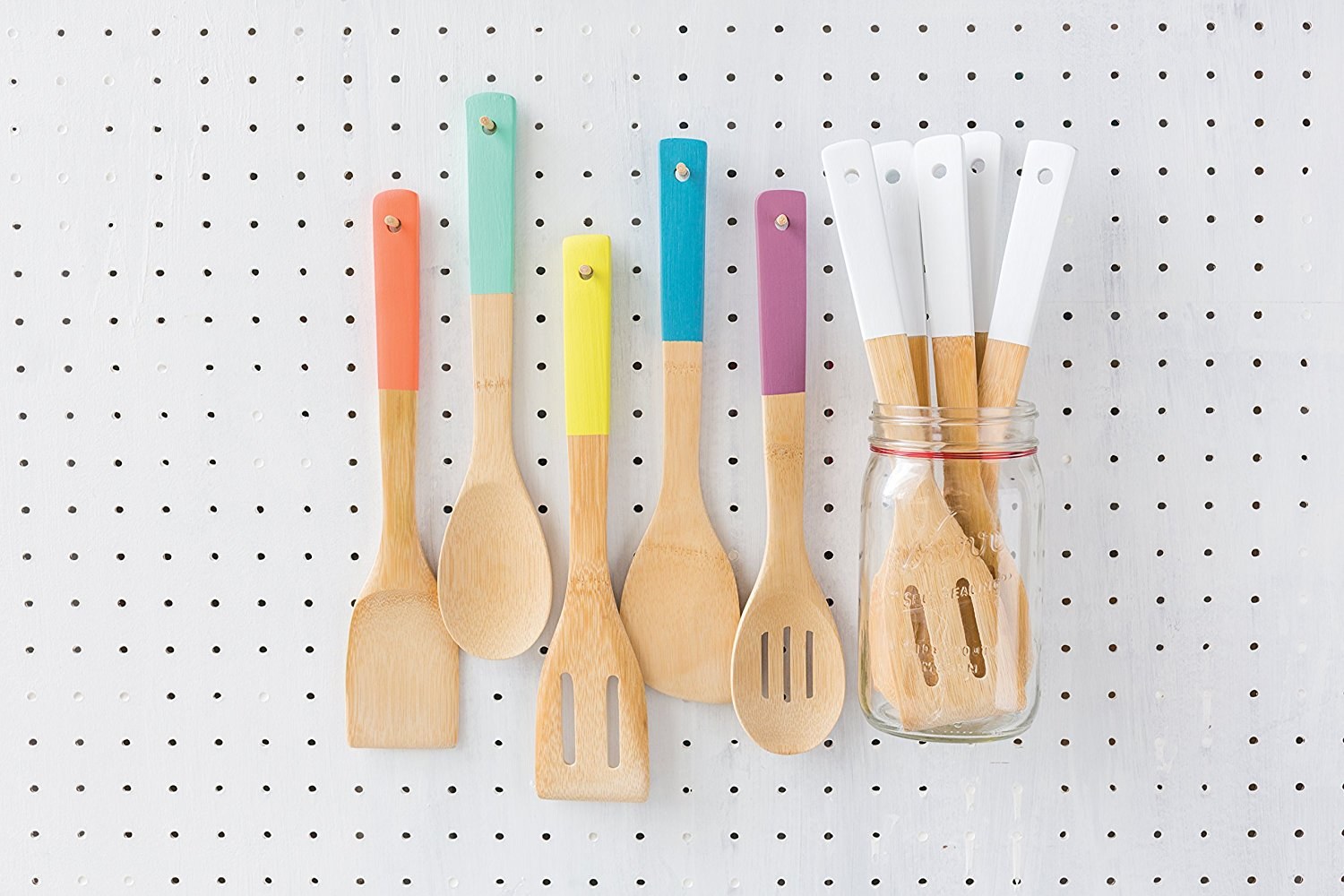 These Kitchen Gadgets Were Made for Left-Handed Cooks